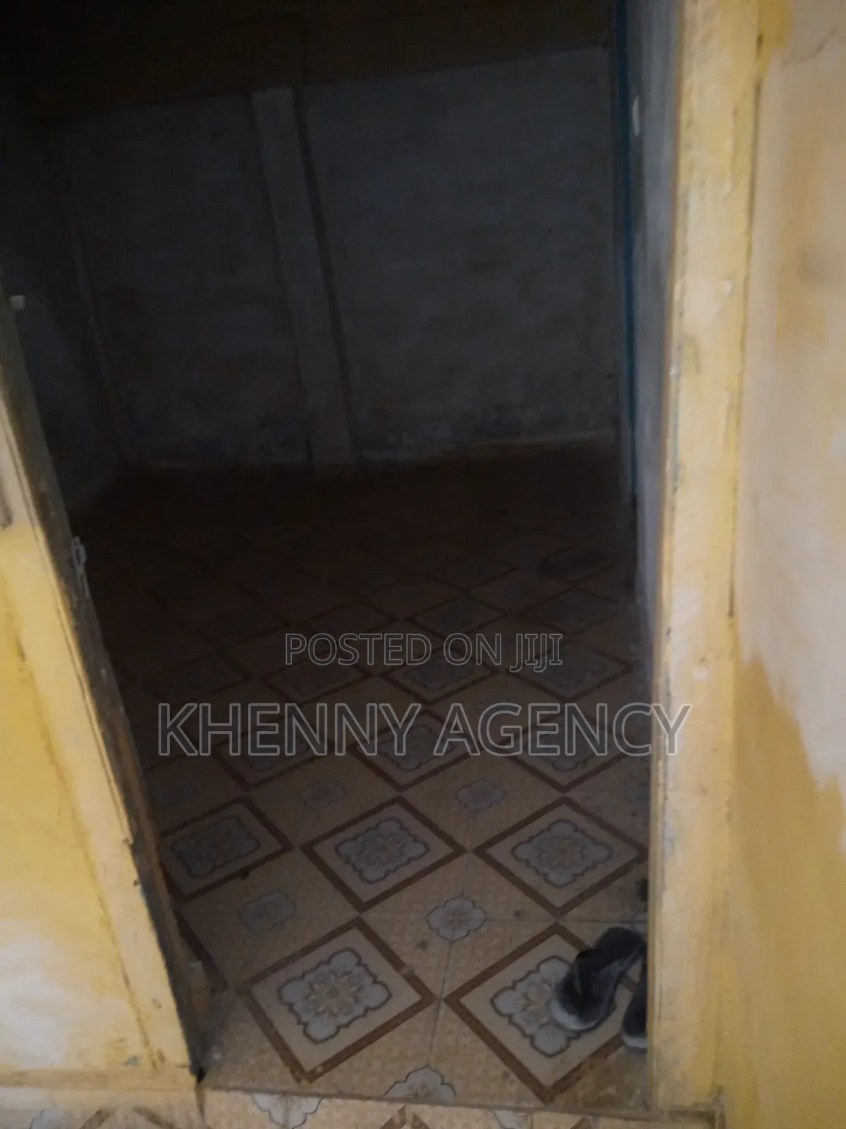 1bdrm Apartment in Kwashieman Hongkong, Prince of Peace Area for rent