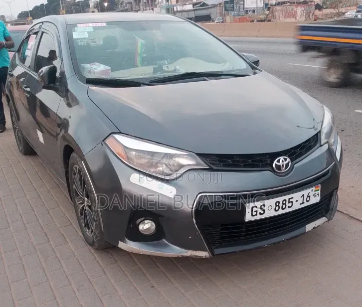 Toyota Corolla 2015 Gray