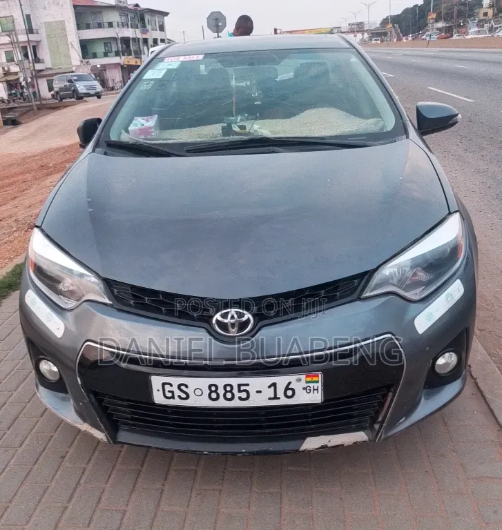 Toyota Corolla 2015 Gray