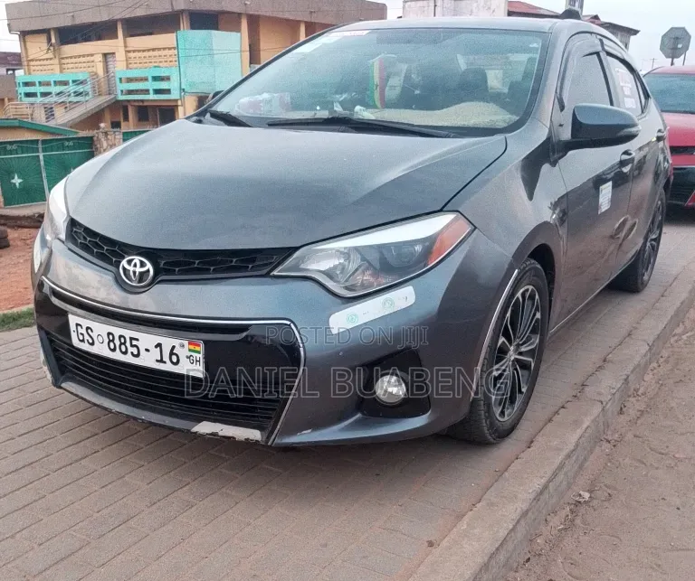 Toyota Corolla 2015 Gray