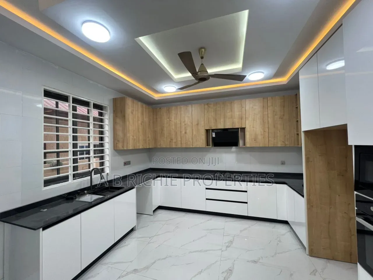 3bdrm House in Ab Richie Properties, Amasaman for sale