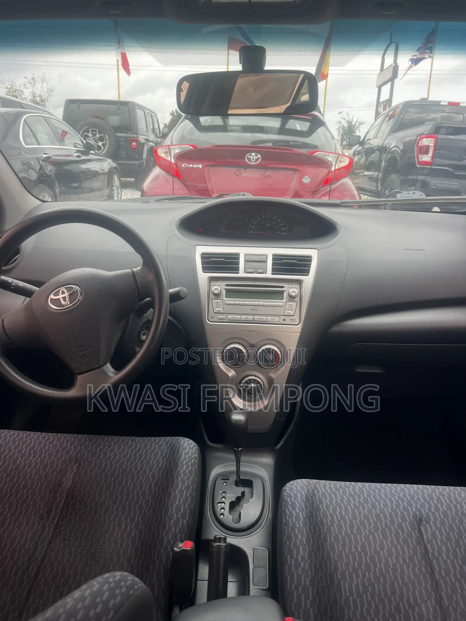 Toyota Yaris 2012 Beige
