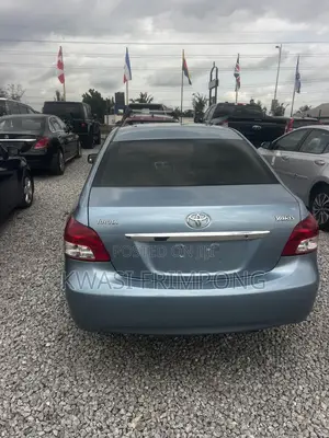 Toyota Yaris 2012 Beige