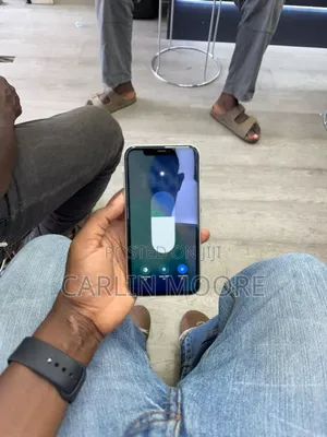 Apple iPhone 11 64 GB White