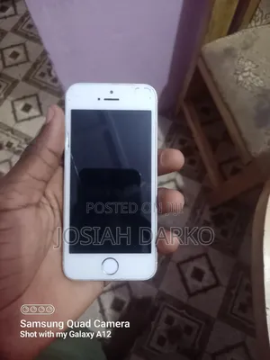 Apple iPhone 5s 16 GB White