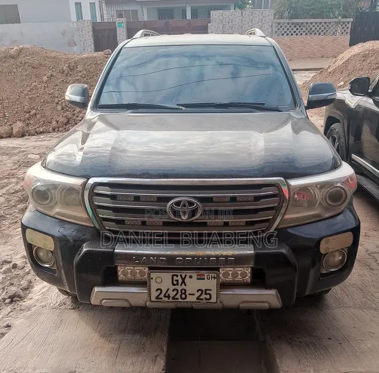 Toyota Land Cruiser 4.6 V8 VX-R 2014 Black