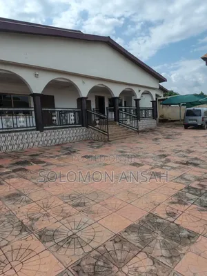 6bdrm House in Free Will Agency, Kumasi Metropolitan for sale