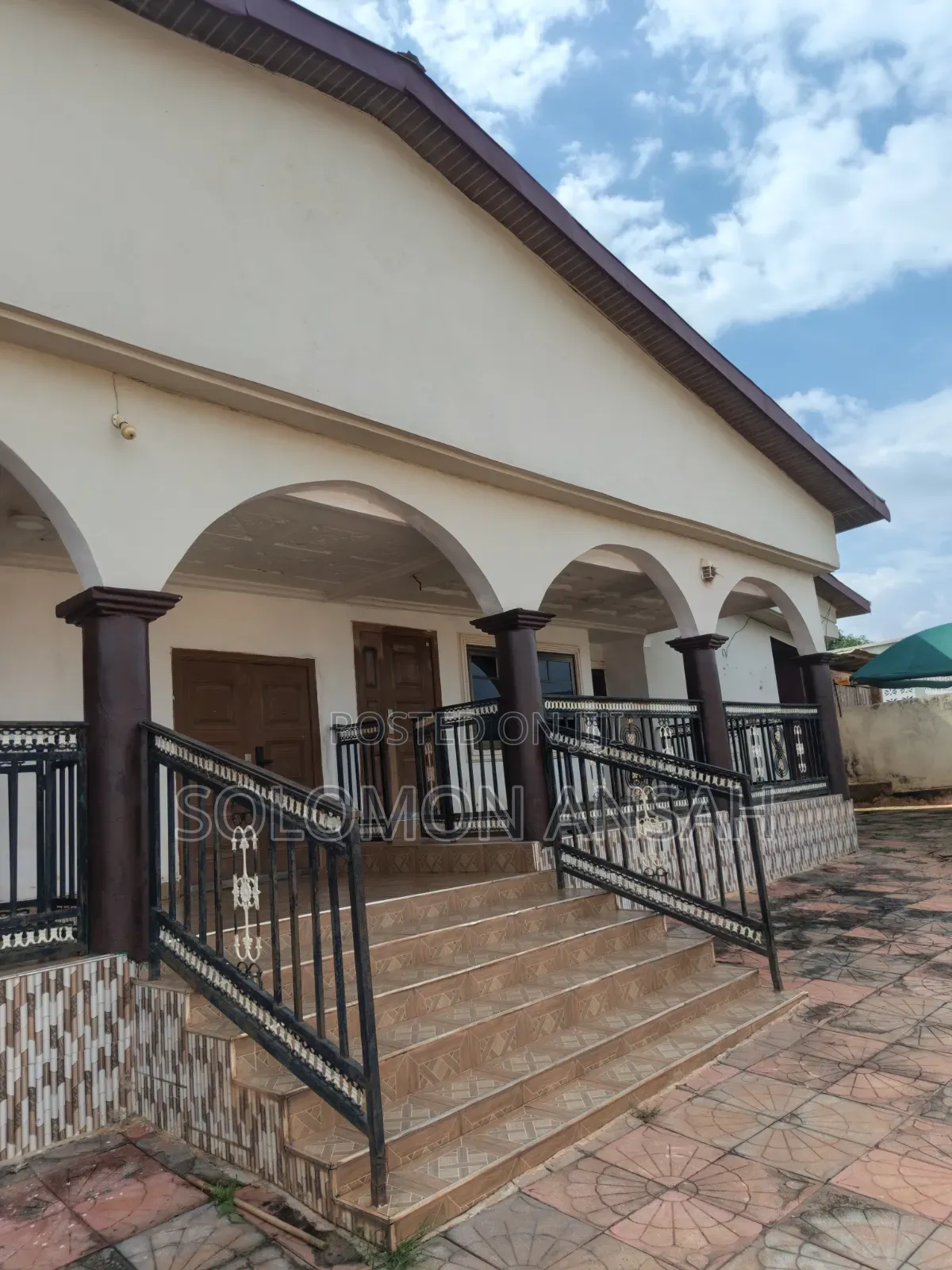 6bdrm House in Free Will Agency, Kumasi Metropolitan for sale