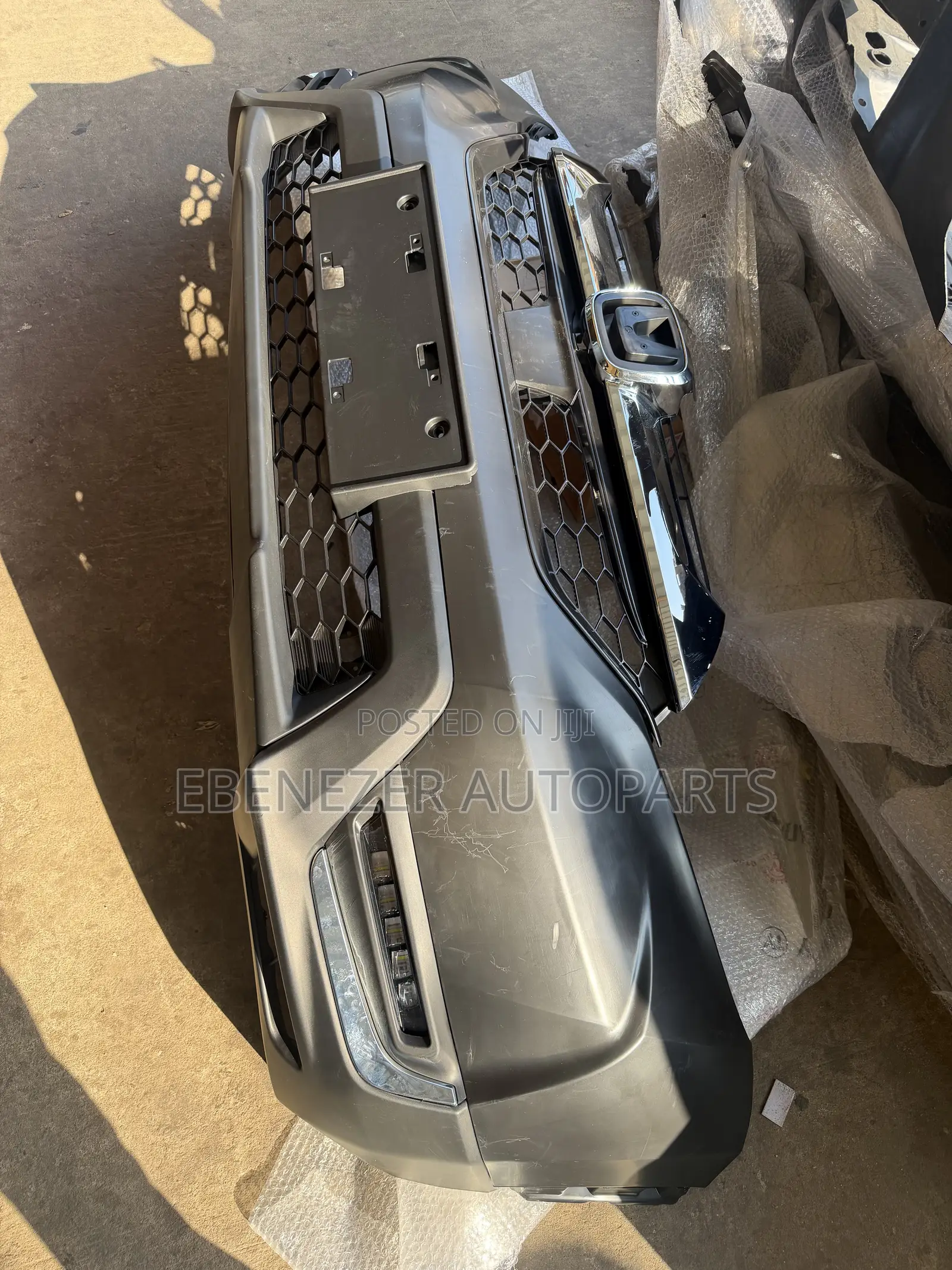 Honda CRV Cr-v 2017 Front Bumper Complete