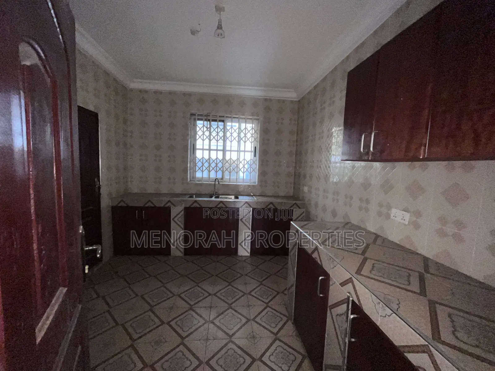 2bdrm Apartment in Adenta Amrahia for rent