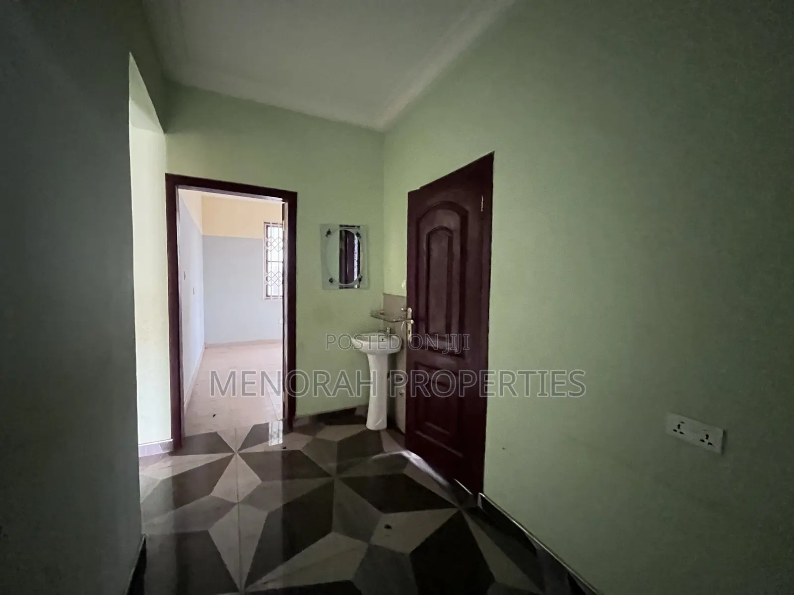 2bdrm Apartment in Adenta Amrahia for rent