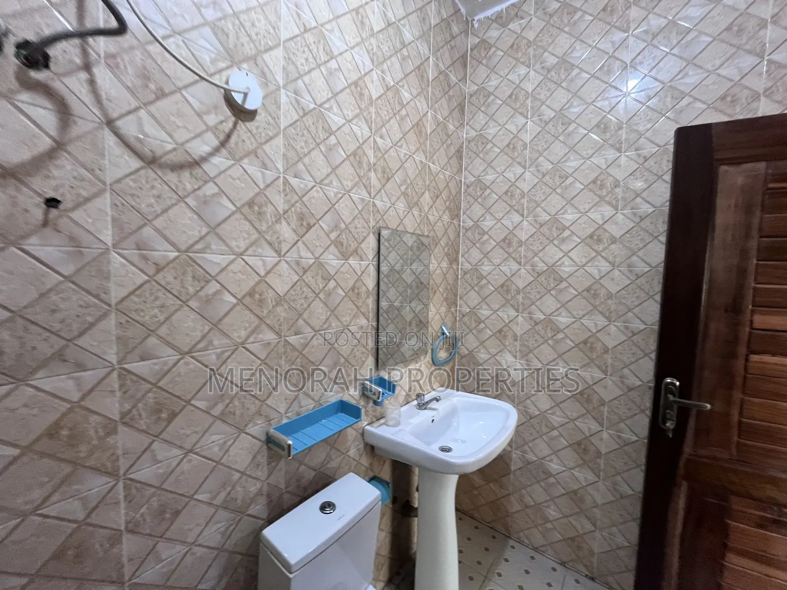 2bdrm Apartment in Adenta Ashiyie, Frafraha for rent