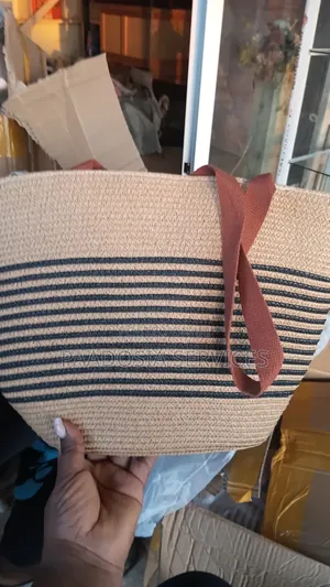Summer Straw Tote Bag .