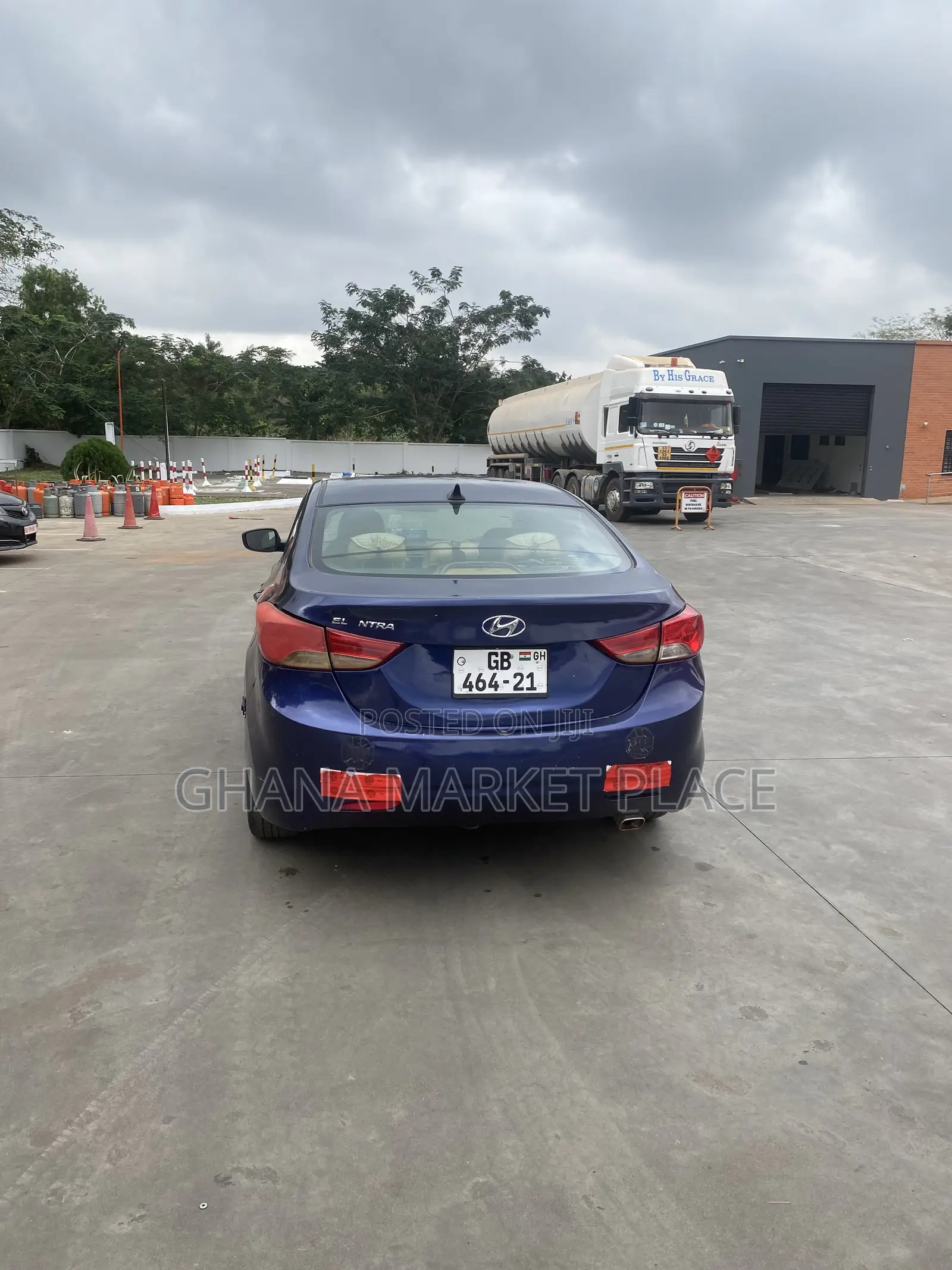 Hyundai Elantra for Rent With Professional Driver