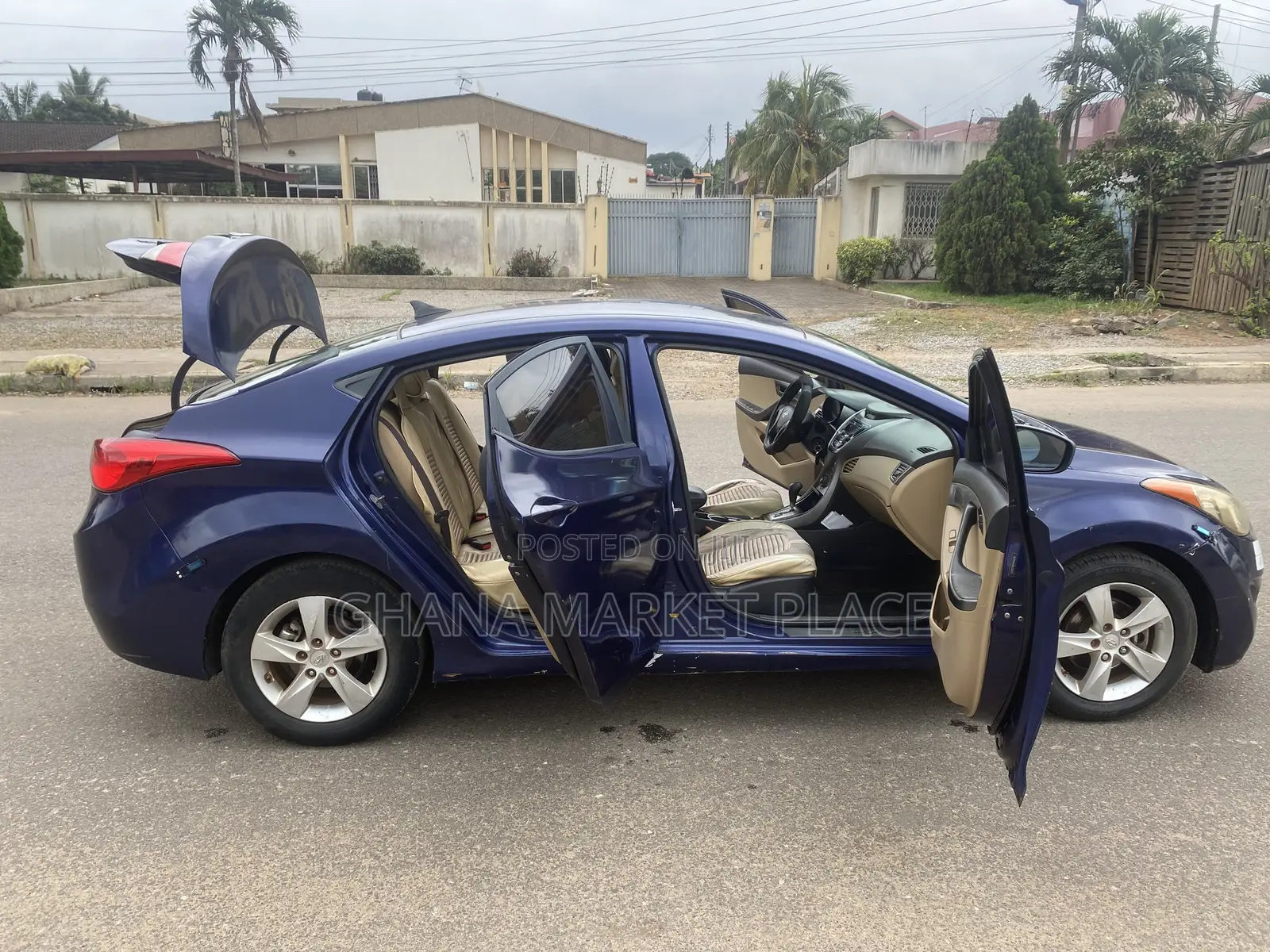 Hyundai Elantra for Rent With Professional Driver