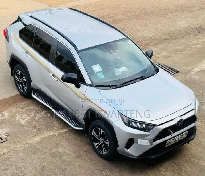 Toyota RAV4 LE AWD 2020 White