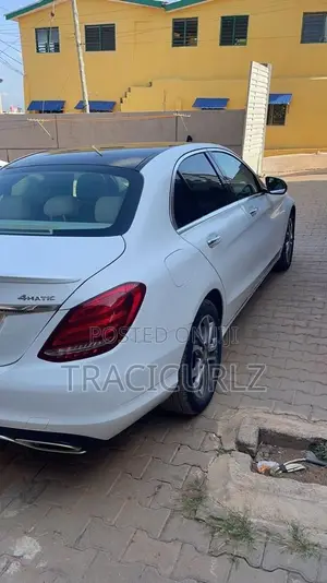 Mercedes-Benz C300 Luxury 4Matic Sedan AWD (2.0L 4cyl 7A) 2016 White
