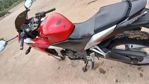 Honda CBR 2012 Red