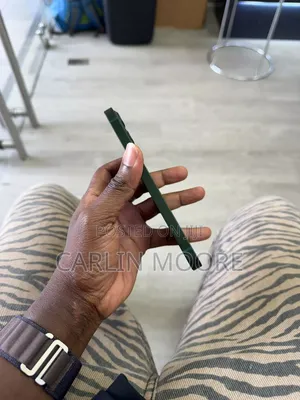 Apple iPhone 13 128 GB Green
