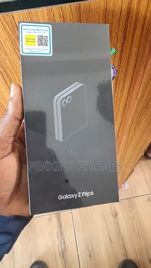 New Samsung Galaxy Z Flip6 256 GB Black