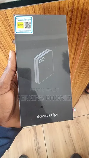 New Samsung Galaxy Z Flip6 256 GB Black