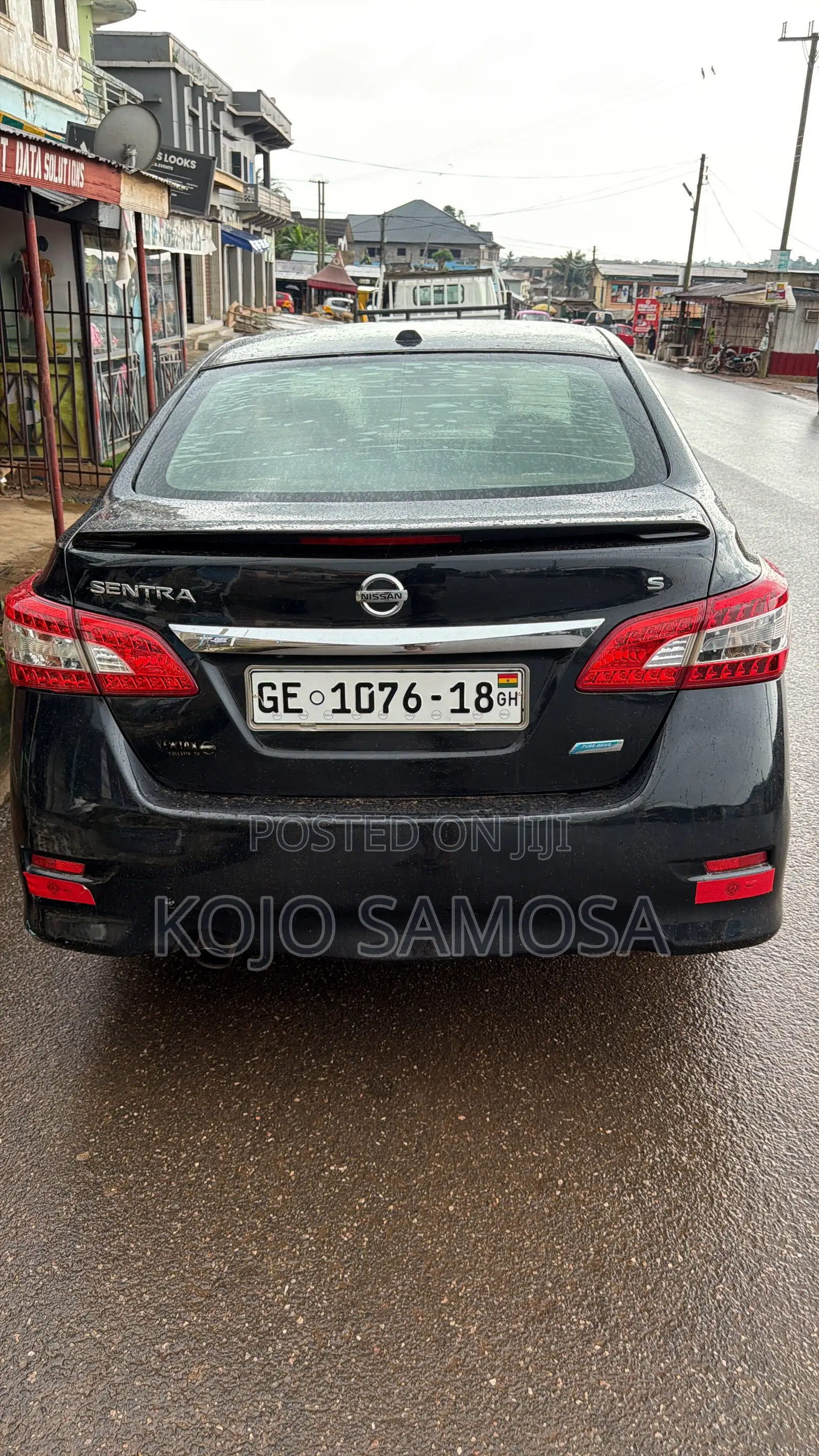 Nissan Sentra SR 4dr Sedan (1.8L 4cyl CVT) 2015 Black