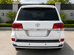 Toyota Land Cruiser 2014 White