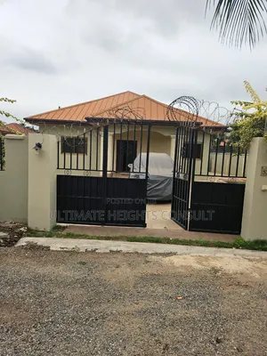 3bdrm Townhouse / Terrace in East Legon Hills, Boundary Road Area