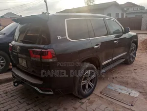 Toyota Land Cruiser 4.0 V6 GX 2015 Black