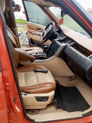 Land Rover Range Rover HSE 2012 Red