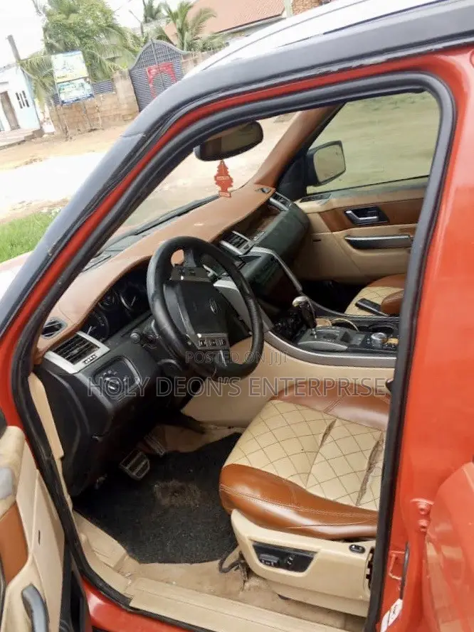 Land Rover Range Rover HSE 2012 Red