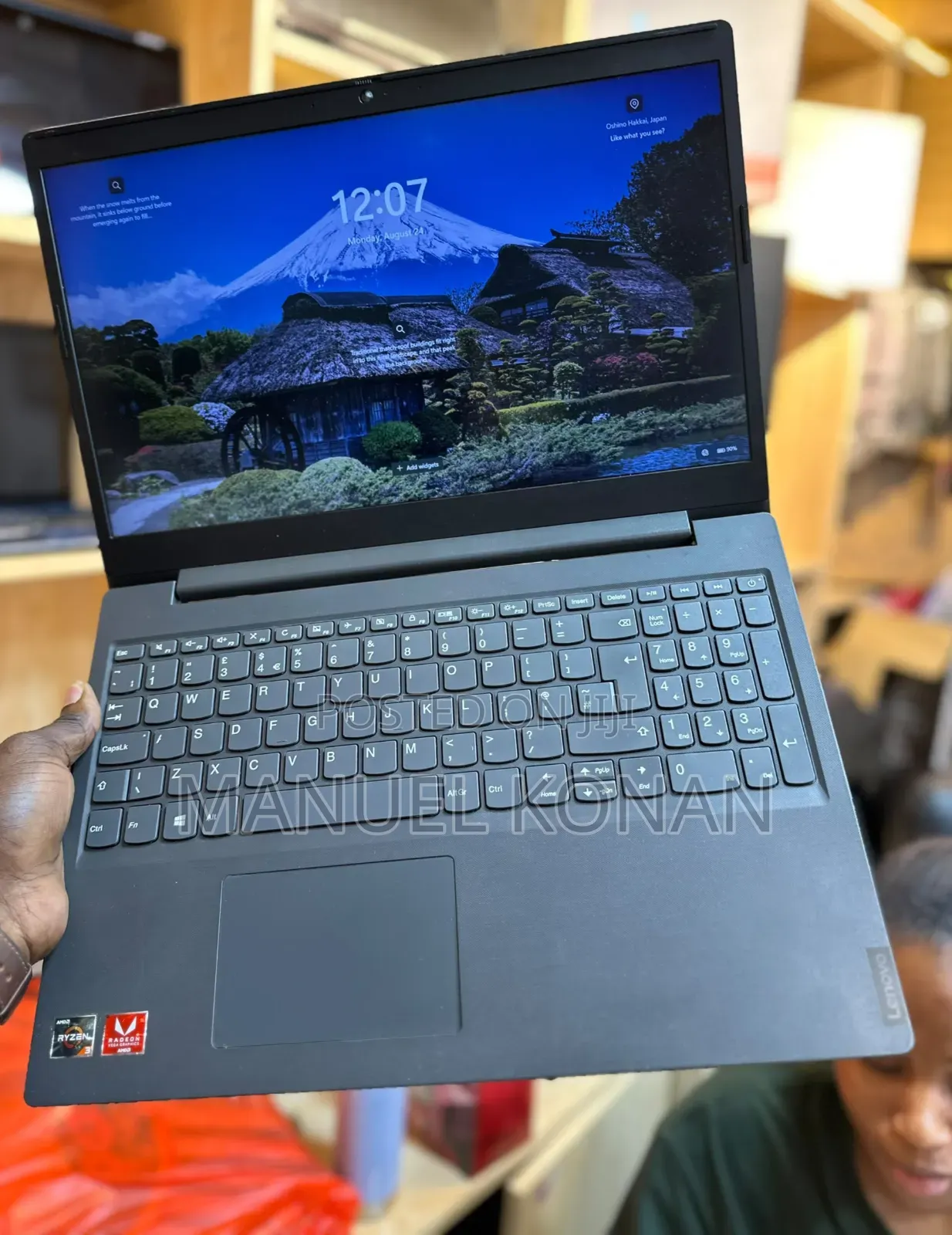 New Laptop Lenovo 8GB AMD Ryzen 3 SSD 256GB