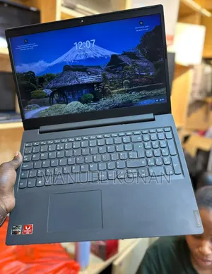 New Laptop Lenovo 8GB AMD Ryzen 3 SSD 256GB