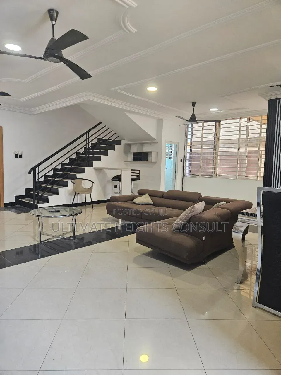 4bdrm House in School Junction for rent