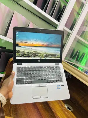 Laptop HP EliteBook 820 G4 8GB Intel Core i7 SSD 256GB