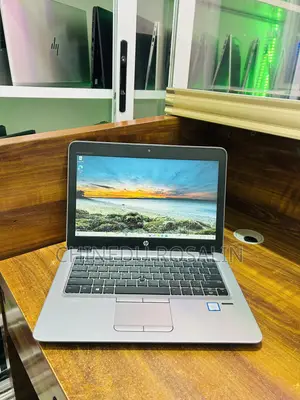 Laptop HP EliteBook 820 G4 8GB Intel Core i7 SSD 256GB
