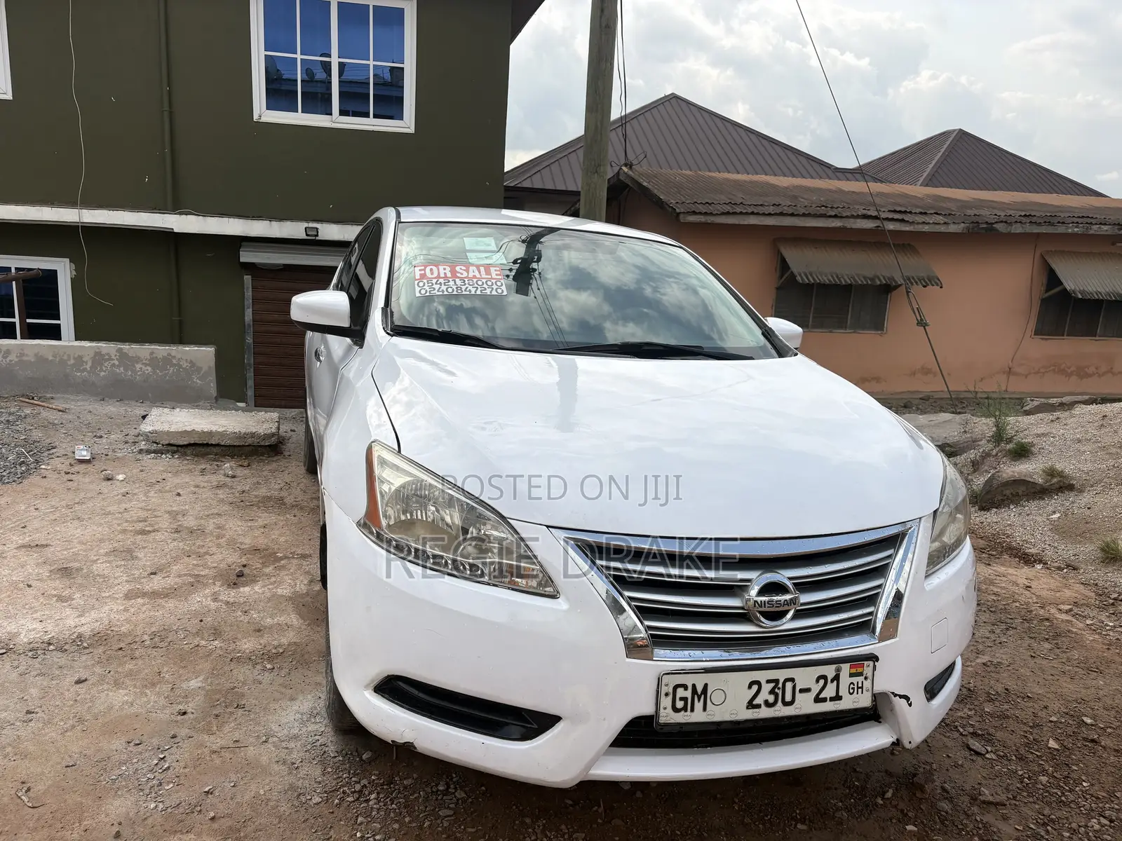 Nissan Sentra SV 4dr Sedan (1.8L 4cyl CVT) 2014 White