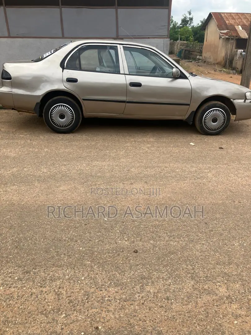 Toyota Corolla Sedan Automatic 1998 Silver