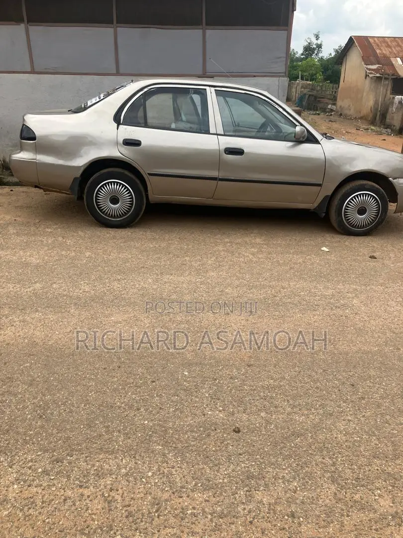 Toyota Corolla Sedan Automatic 1998 Silver