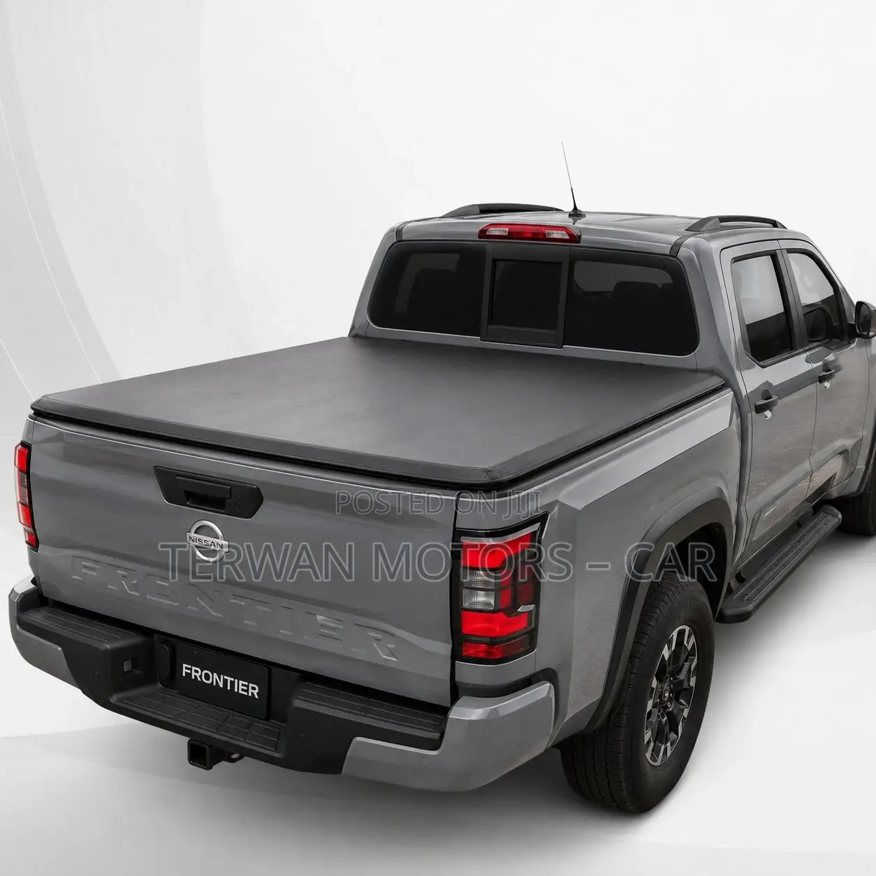 Premium Leather Pickup Truck Bed Cover for Nissan Navara / Frontier