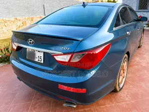 Hyundai Sonata Limited 2.0T Sedan (2.0L 4cyl 6A) 2013 Blue