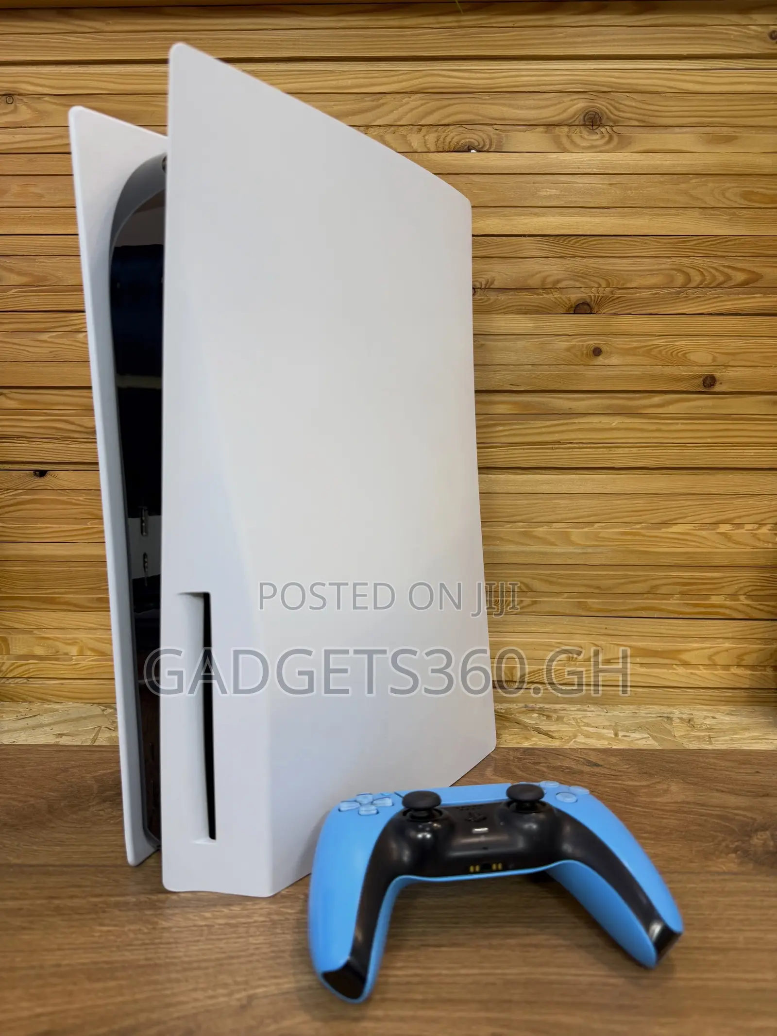 Sony PlayStation 5 Standard 825GB (Old Edition Used)