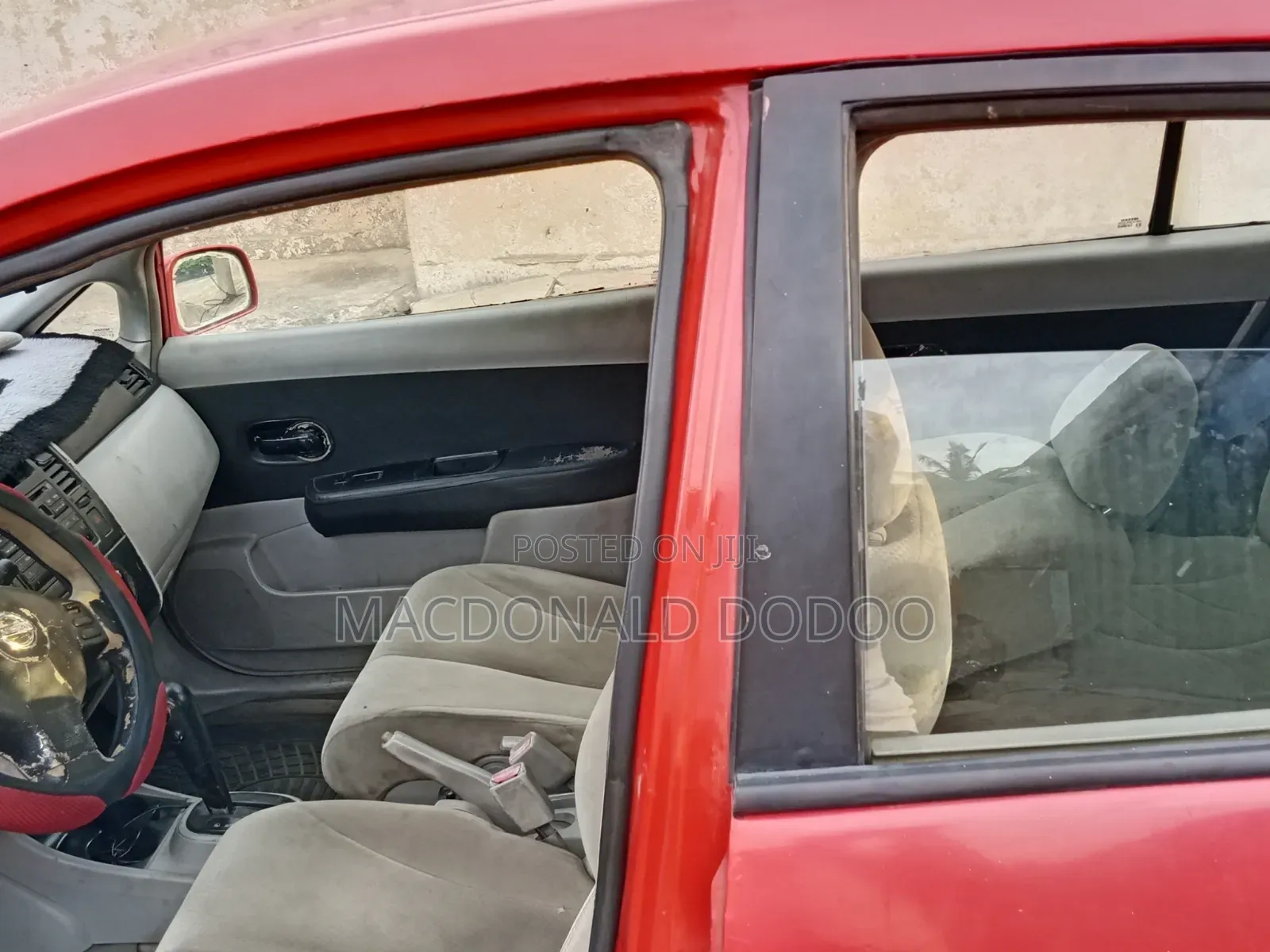 Nissan Versa 2010 Red