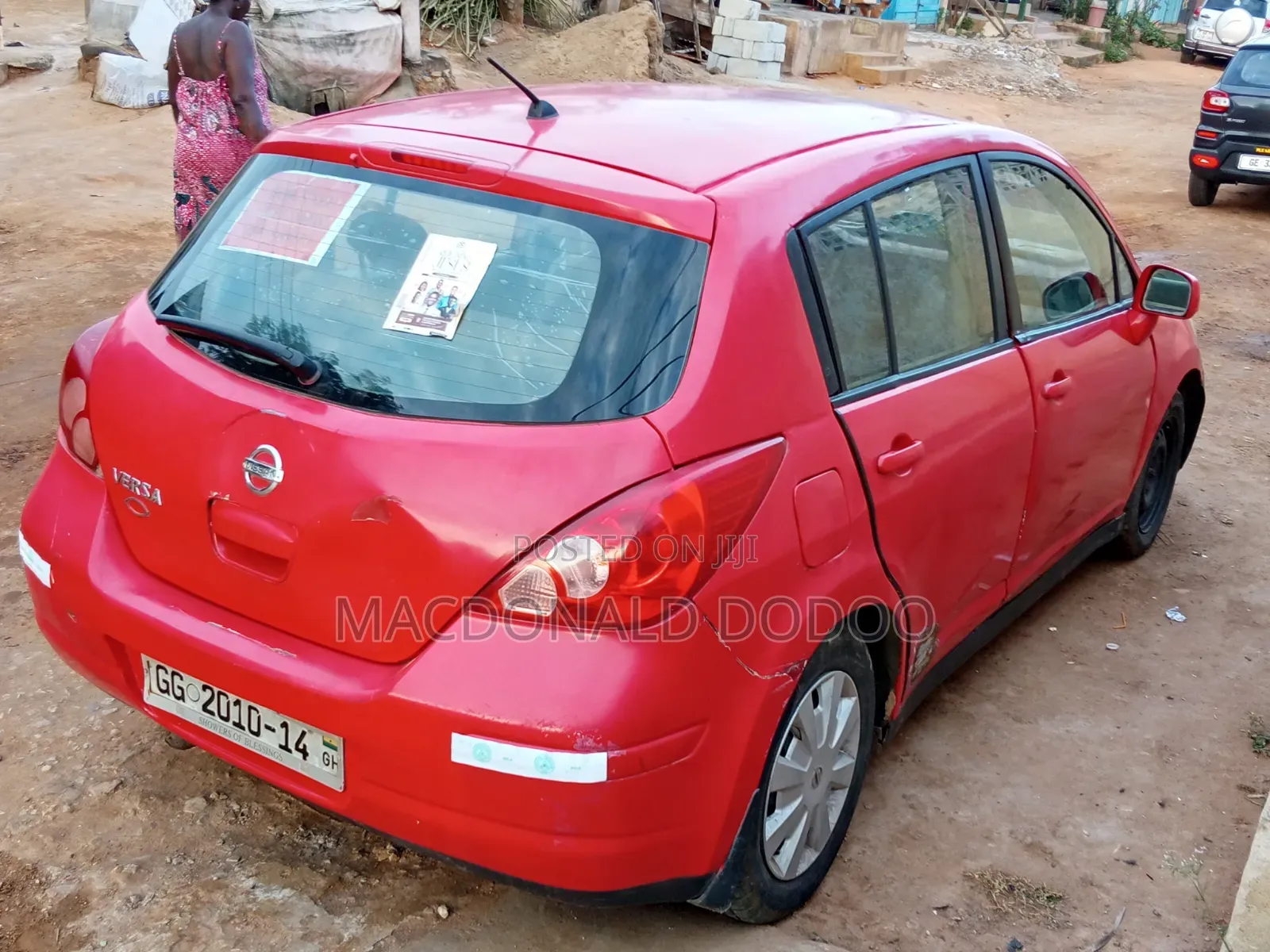 Nissan Versa 2010 Red