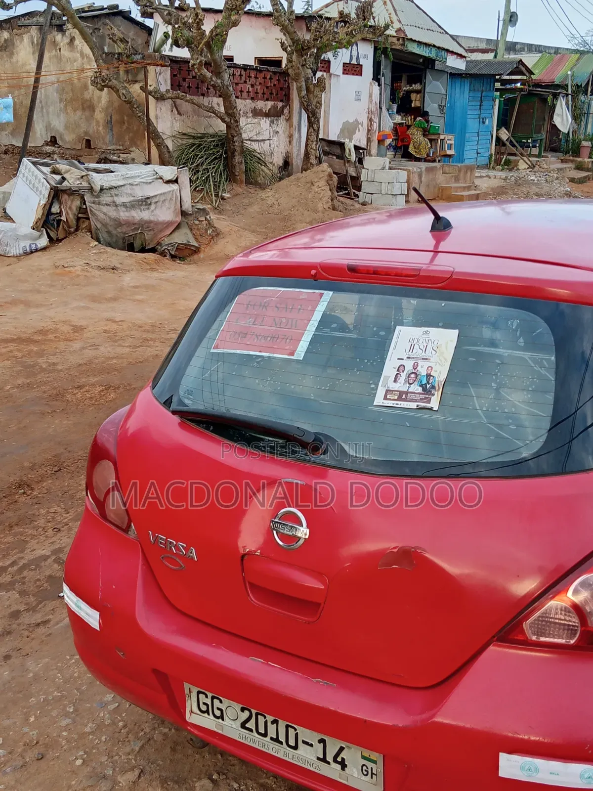 Nissan Versa 2010 Red