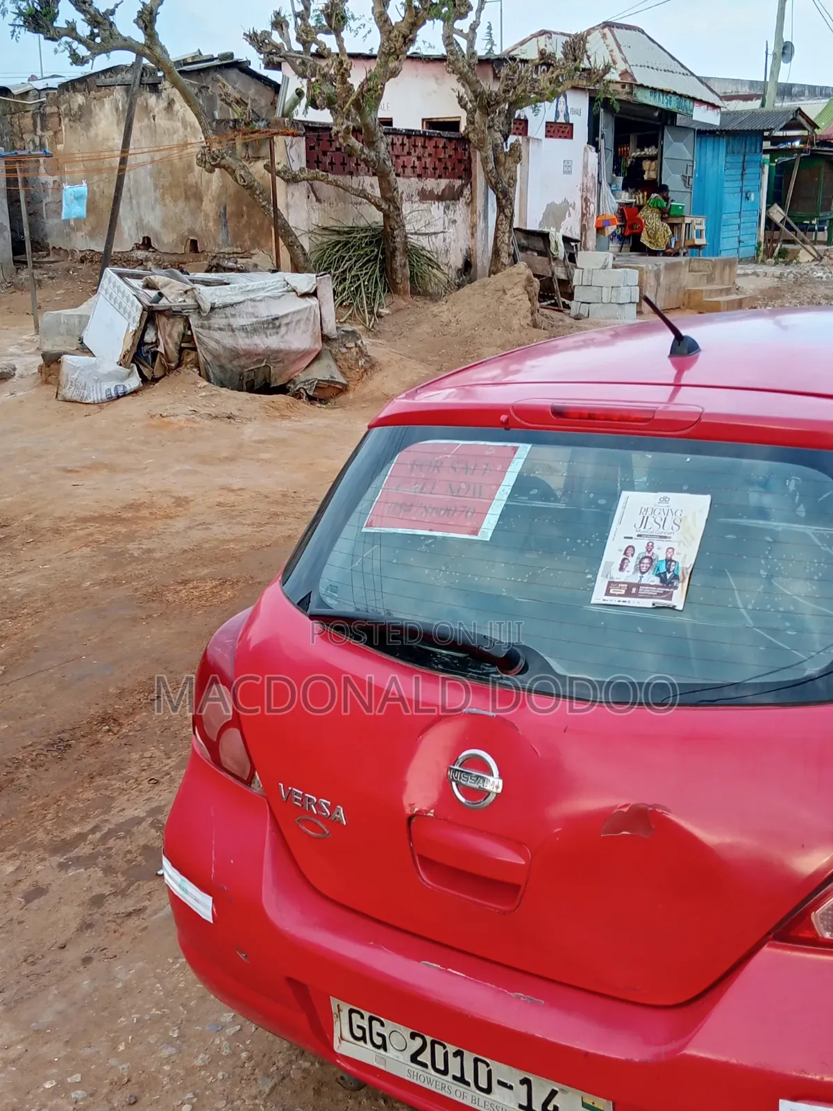 Nissan Versa 2010 Red