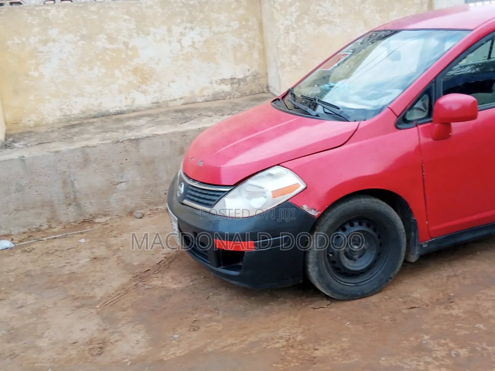 Nissan Versa 2010 Red
