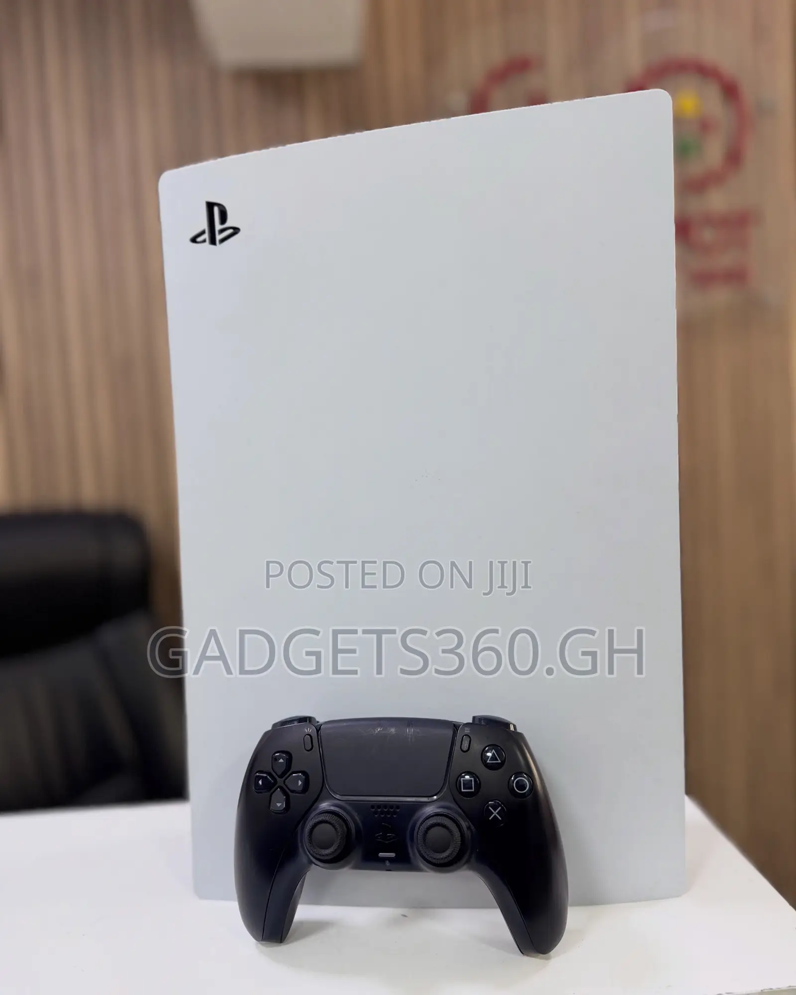 Used Sony PlayStation 5 Standard 825GB (Disc Edition)