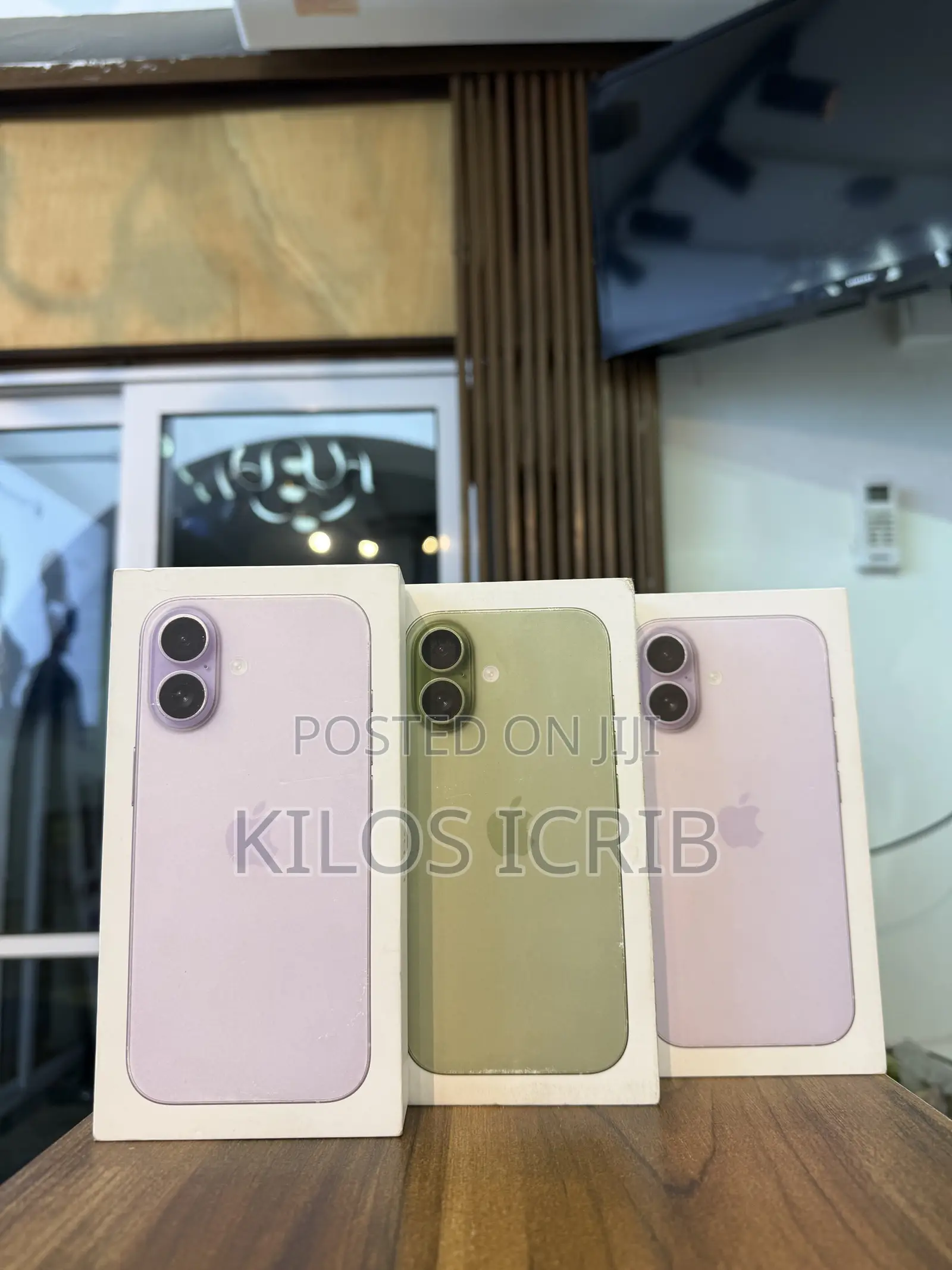 New Apple iPhone 17 256 GB Purple