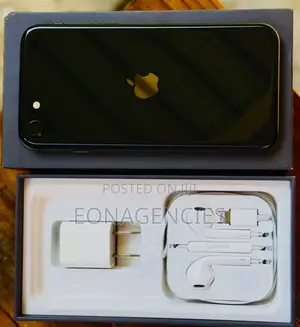 Apple iPhone SE (2022) 64 GB Black